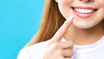 Teeth-whitening-for-senstive-teeth