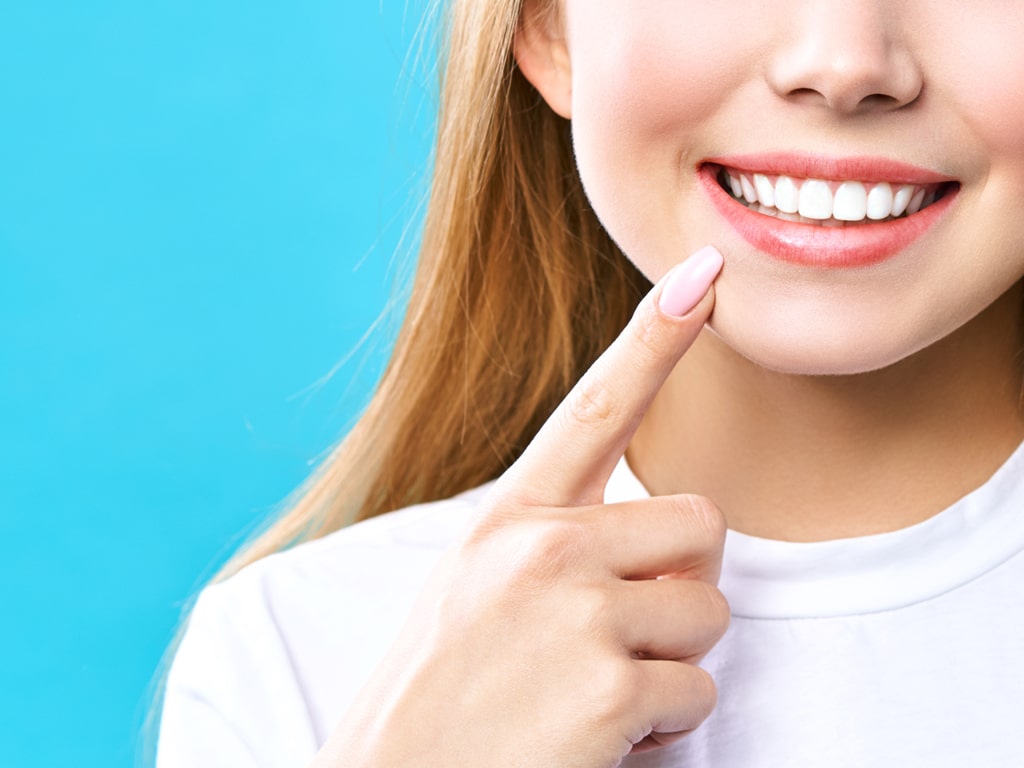 Teeth-whitening-for-senstive-teeth