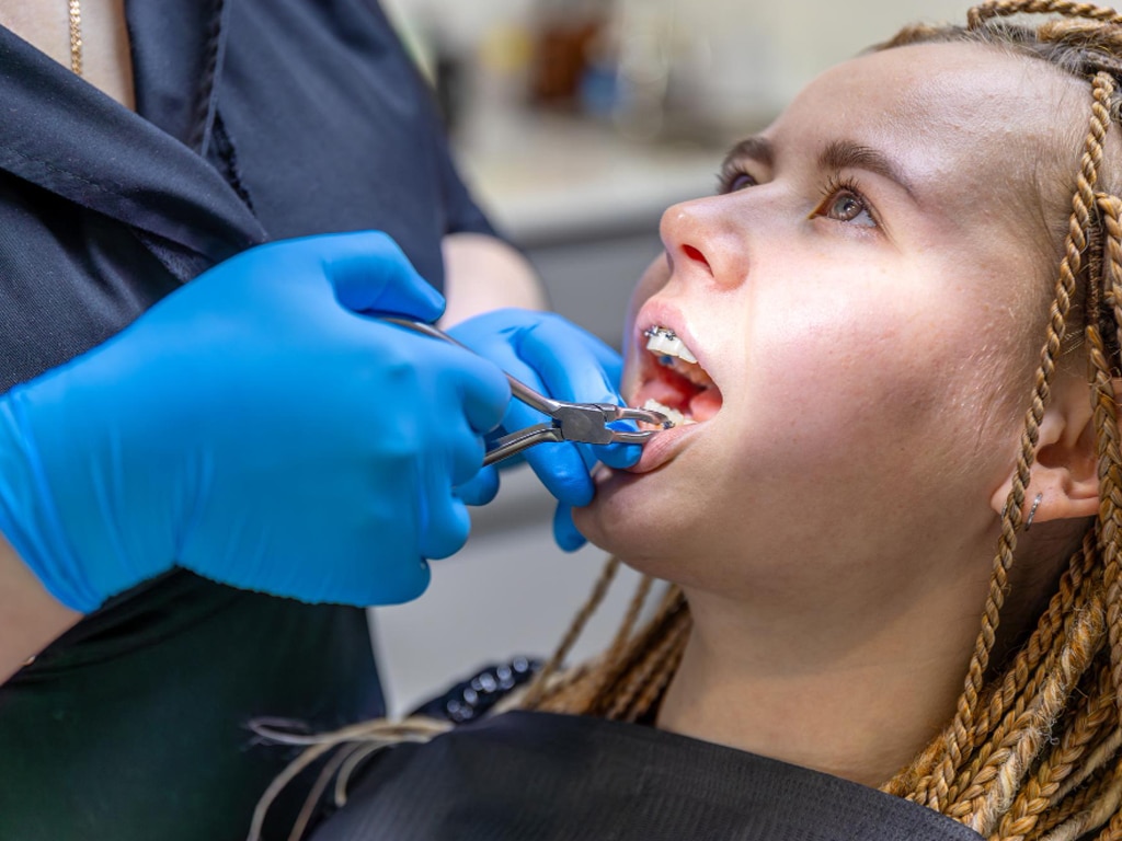 Gentle-Teeth-Extraction-in-Caledonia-Expert-Care-&-Comfort Gentle-Teeth-Extraction-in-Caledonia-Expert-Care-&-Comfort
